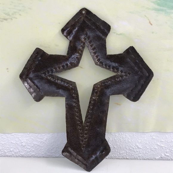Metal Cross for home décor - Picture 3 of 8